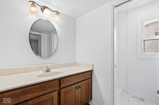 4135 Kerry Drive, Indianapolis, IN 46239