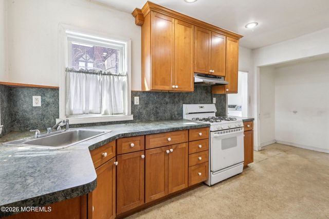 75 Prospect Street, Little Falls, NJ 07424