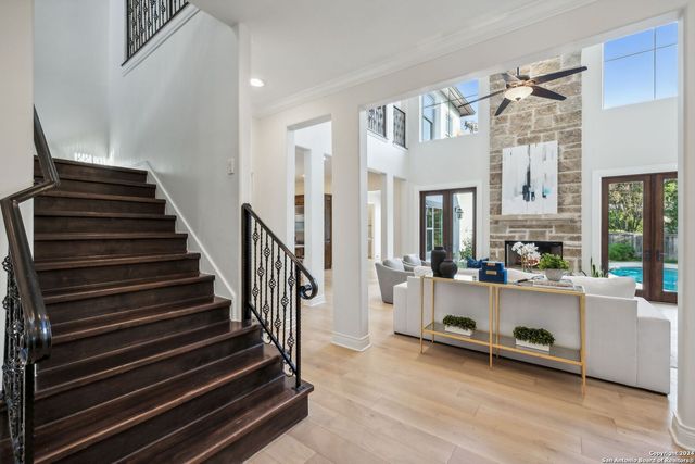 1005 Wiltshire, Terrell Hills, TX 78209