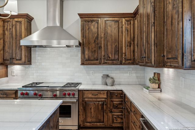 1005 Wiltshire, Terrell Hills, TX 78209