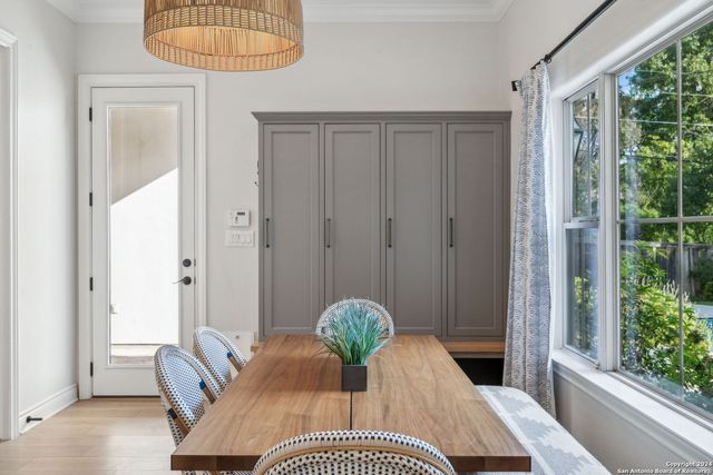 1005 Wiltshire, Terrell Hills, TX 78209