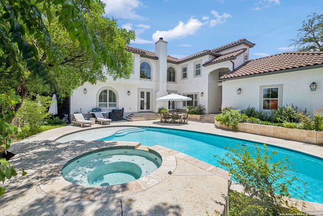 1005 Wiltshire, Terrell Hills, TX 78209