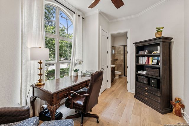 1005 Wiltshire, Terrell Hills, TX 78209