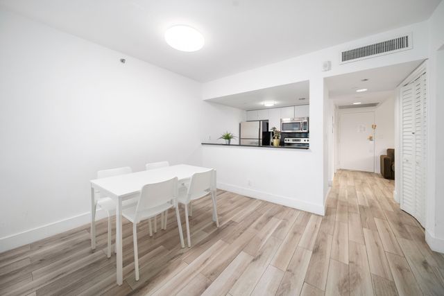 834 Ocean Drive 406, Miami Beach, FL 33139
