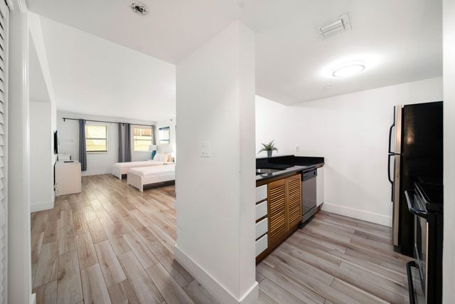834 Ocean Drive 406, Miami Beach, FL 33139