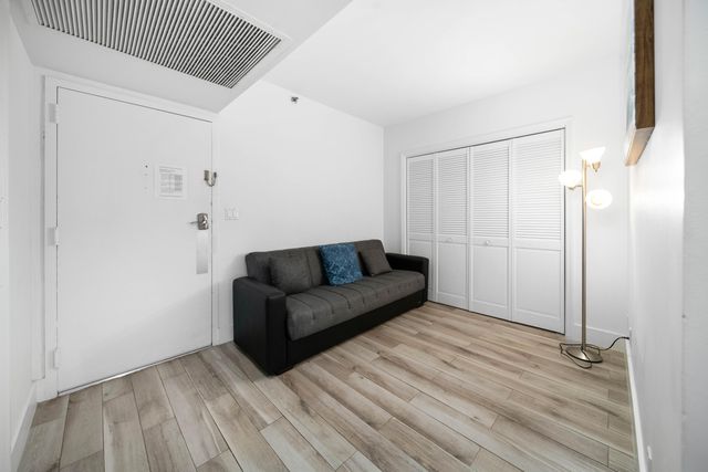 834 Ocean Drive 406, Miami Beach, FL 33139