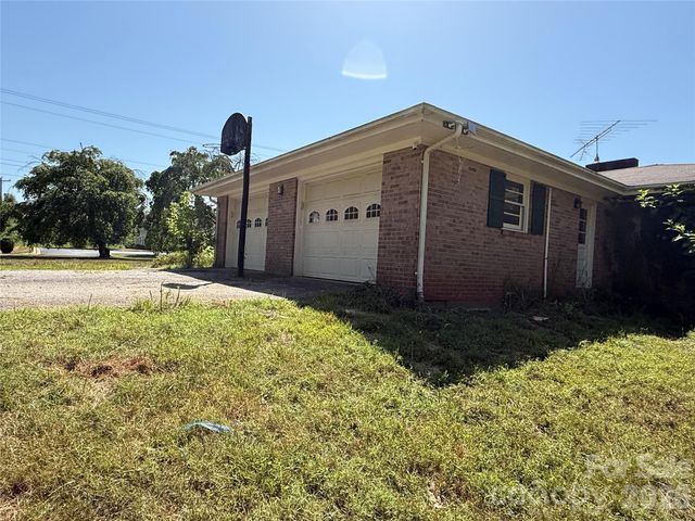 649 Curtis Bridge Road, North Wilkesboro, NC 28659