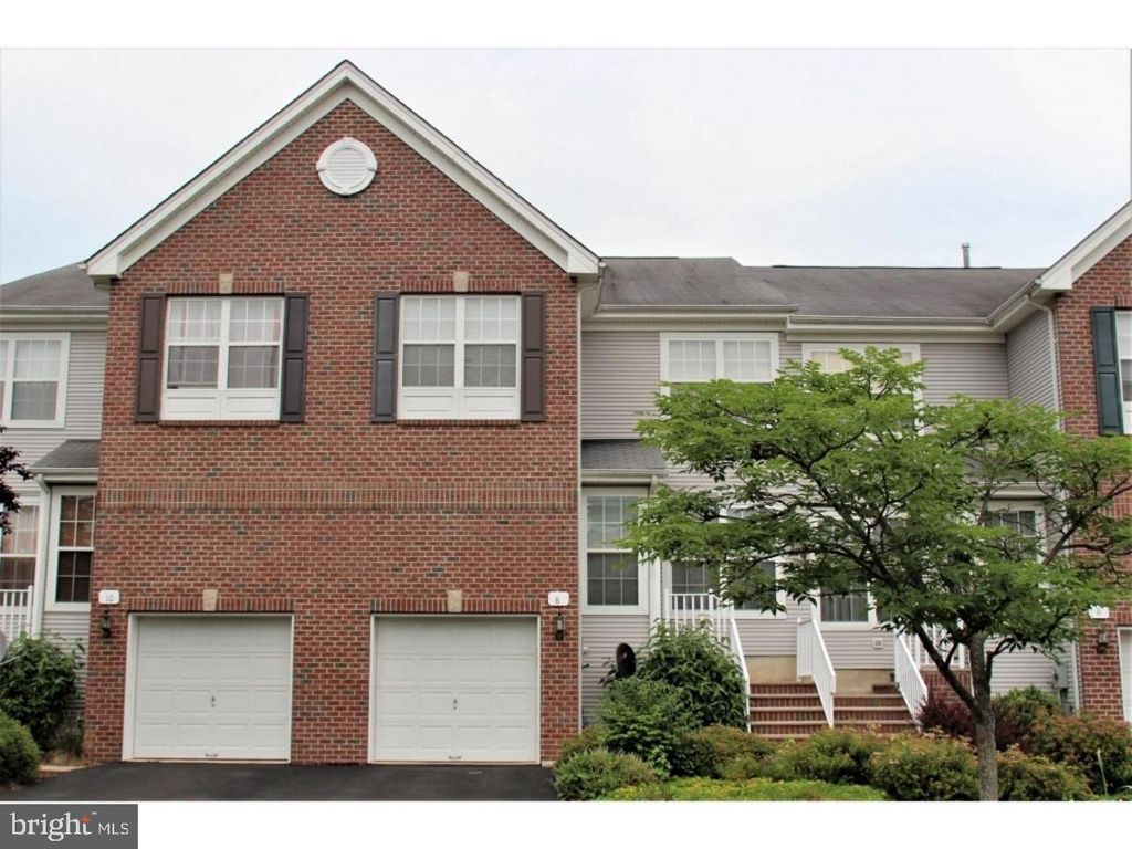 8 STAFFORD DR, Princeton Junction, NJ 08550