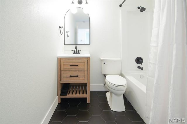 4110 Brook Ridge Drive, Arnold, MO 63010