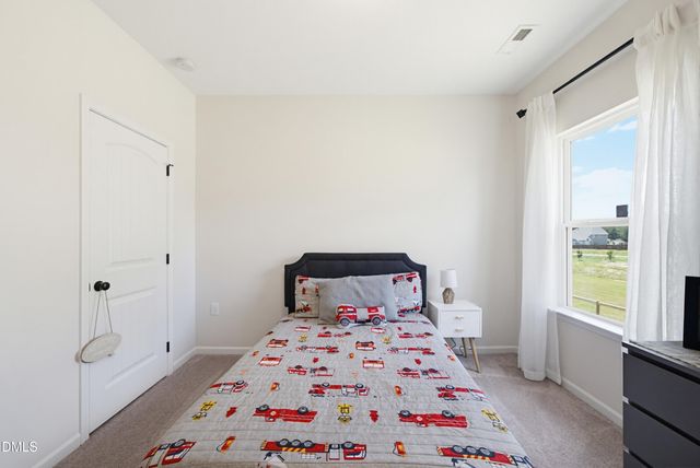 75 Commons Circle, Clayton, NC 27520