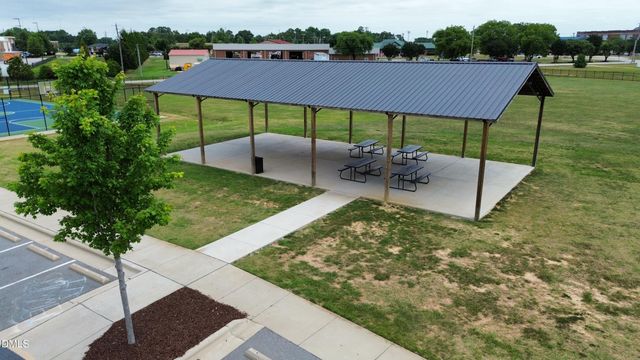 75 Commons Circle, Clayton, NC 27520