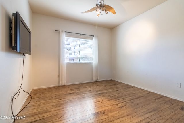 5529 N Silver Stream Way, Tucson, AZ 85704