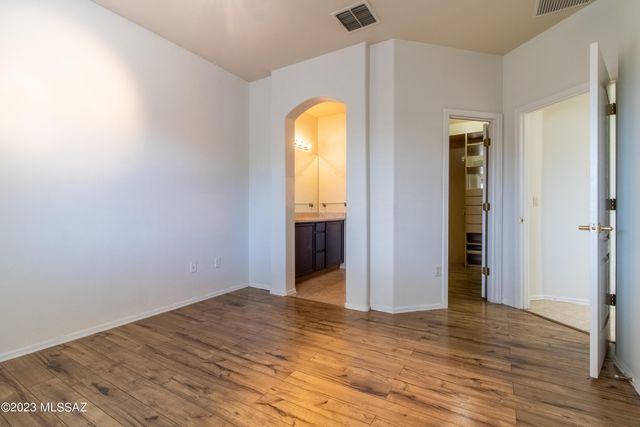 5529 N Silver Stream Way, Tucson, AZ 85704