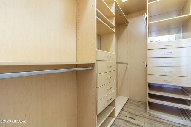 5529 N Silver Stream Way, Tucson, AZ 85704