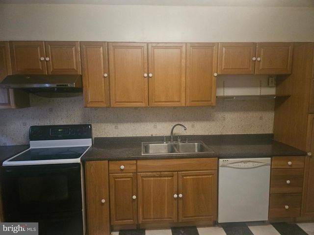 6112 N 6TH ST N, Philadelphia, PA 19120