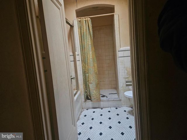 6112 N 6TH ST N, Philadelphia, PA 19120