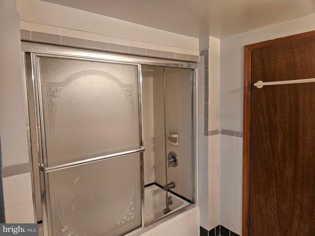 6112 N 6TH ST N, Philadelphia, PA 19120