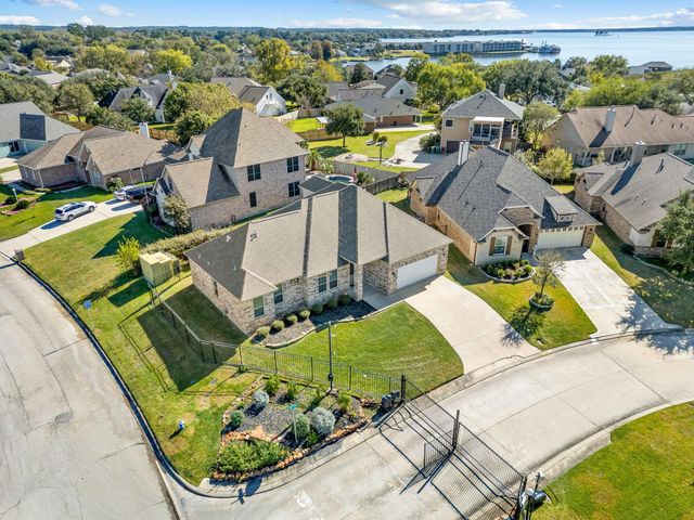 5401 Zephyr Lane, Willis, TX 77318