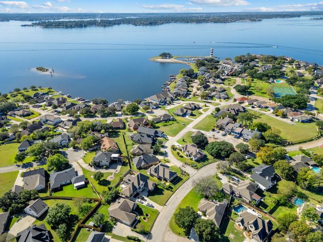 5401 Zephyr Lane, Willis, TX 77318