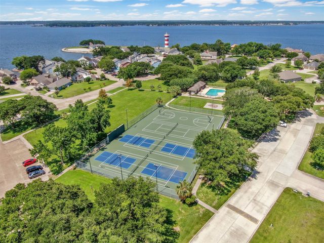 5401 Zephyr Lane, Willis, TX 77318