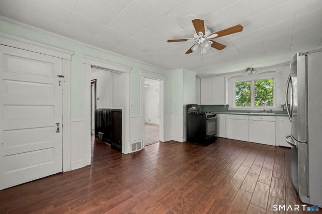 26 Victor Street, Danbury, CT 06810