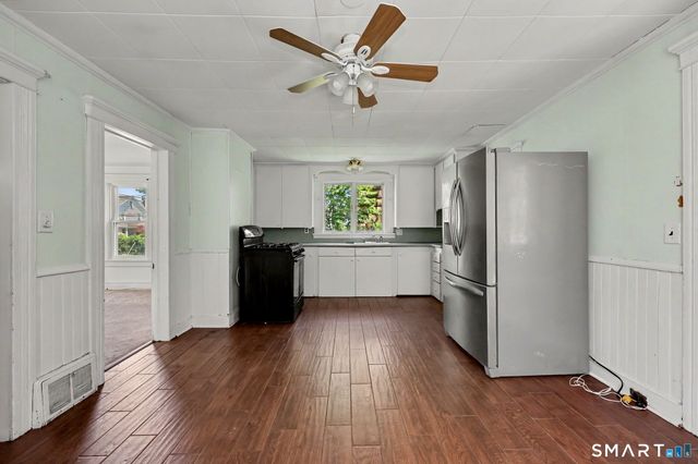 26 Victor Street, Danbury, CT 06810