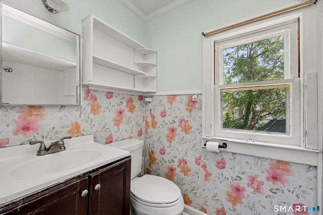 26 Victor Street, Danbury, CT 06810
