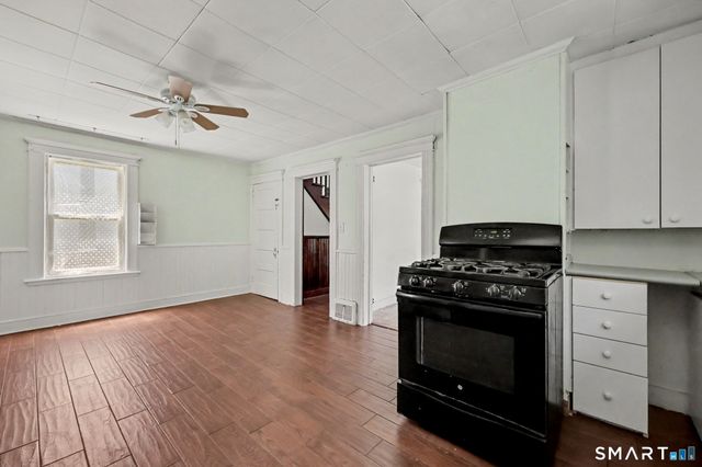 26 Victor Street, Danbury, CT 06810