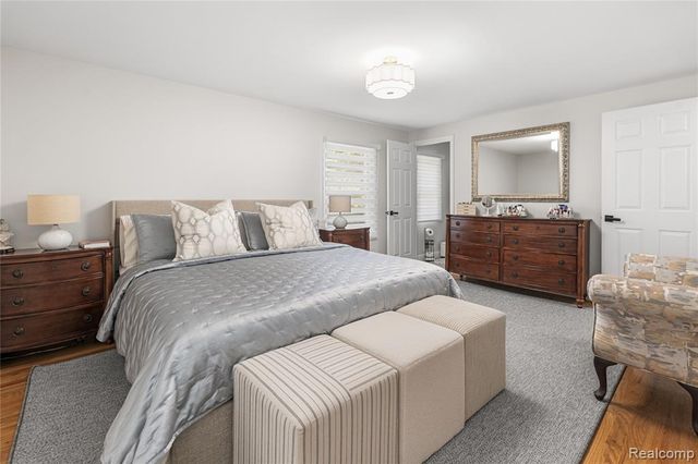 3325 Newgate Drive, Troy, MI 48084