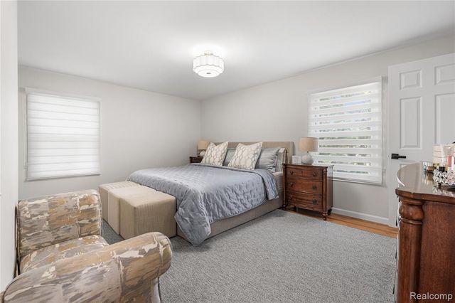 3325 Newgate Drive, Troy, MI 48084
