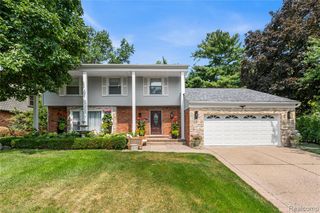3325 Newgate Drive, Troy, MI 48084