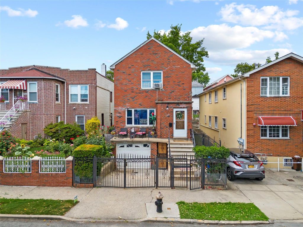 2719 Hering Avenue, Bronx, NY 10469