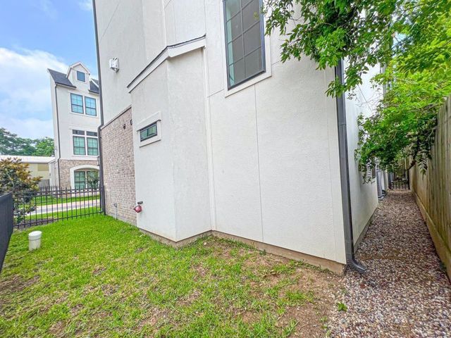 2122 Blalock Road A, Houston, TX 77080