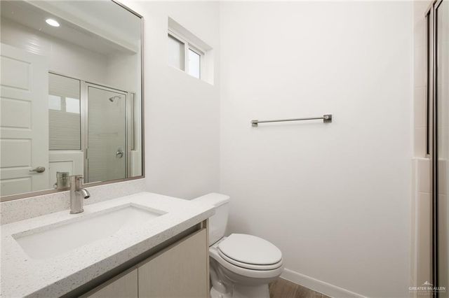 220 W Campeche Avenue, Alton, TX 78573