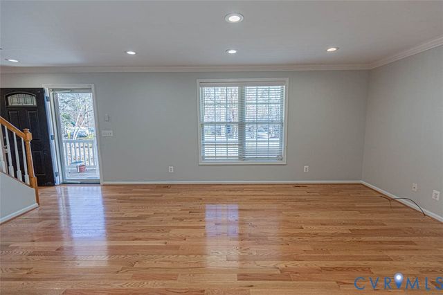 351 Lake Caroline Dr, Ruther Glen, VA 22546