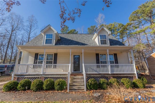 351 Lake Caroline Dr, Ruther Glen, VA 22546