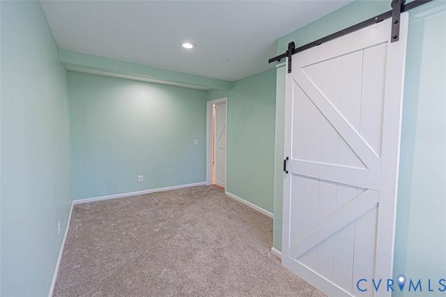 351 Lake Caroline Dr, Ruther Glen, VA 22546