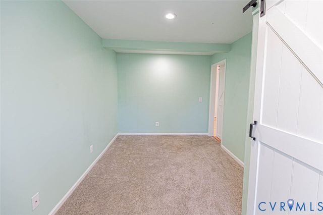 351 Lake Caroline Dr, Ruther Glen, VA 22546