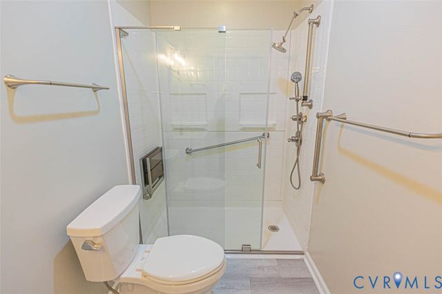 351 Lake Caroline Dr, Ruther Glen, VA 22546