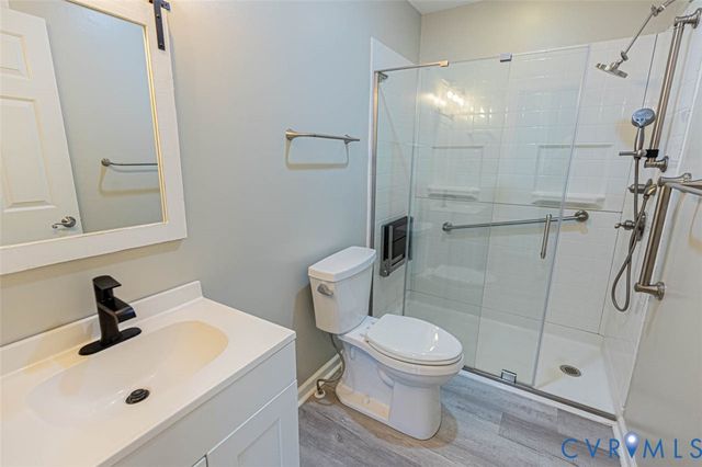 351 Lake Caroline Dr, Ruther Glen, VA 22546