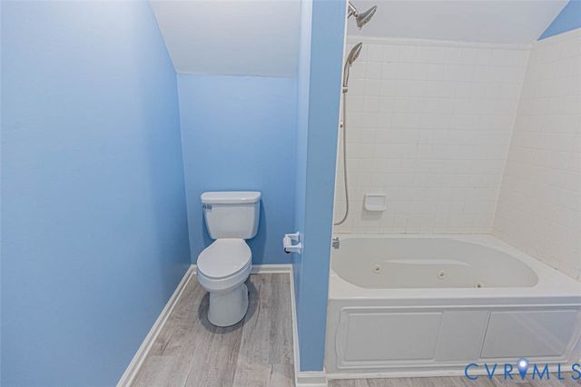 351 Lake Caroline Dr, Ruther Glen, VA 22546