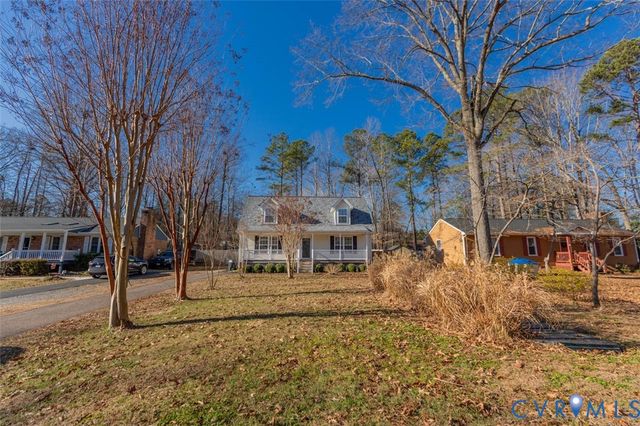 351 Lake Caroline Dr, Ruther Glen, VA 22546