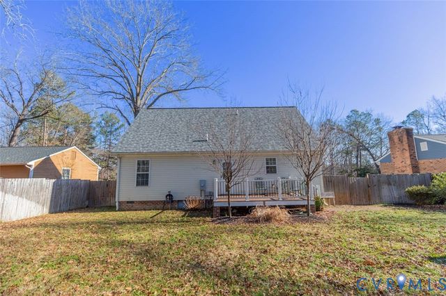 351 Lake Caroline Dr, Ruther Glen, VA 22546