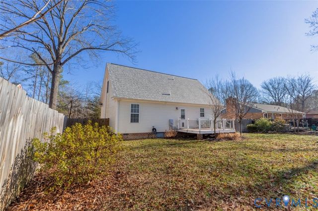 351 Lake Caroline Dr, Ruther Glen, VA 22546