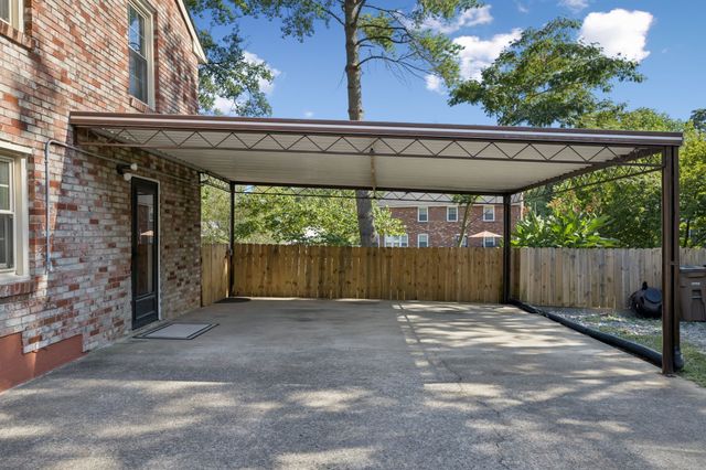 205 Overcrest Ct, Nashville, TN 37211