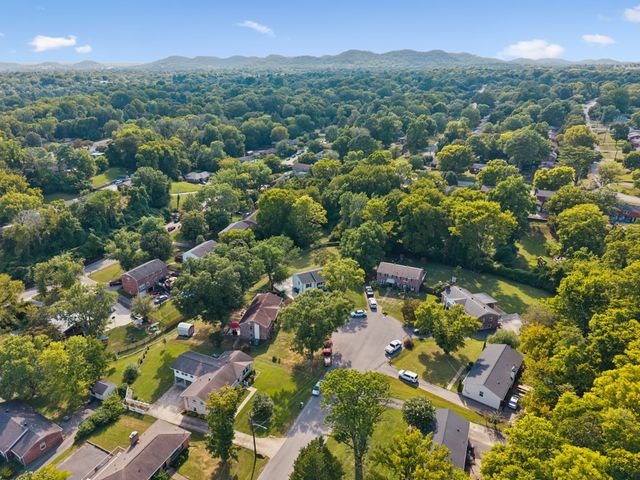 205 Overcrest Ct, Nashville, TN 37211