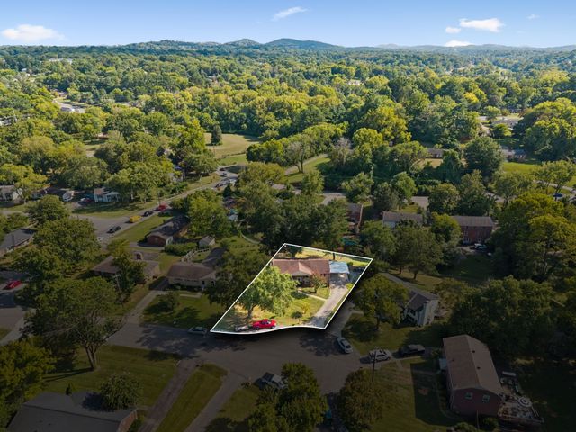 205 Overcrest Ct, Nashville, TN 37211