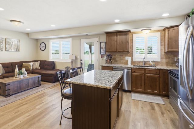 1830 W 5050 S, Roy, UT 84067