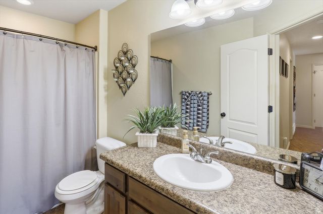 1830 W 5050 S, Roy, UT 84067