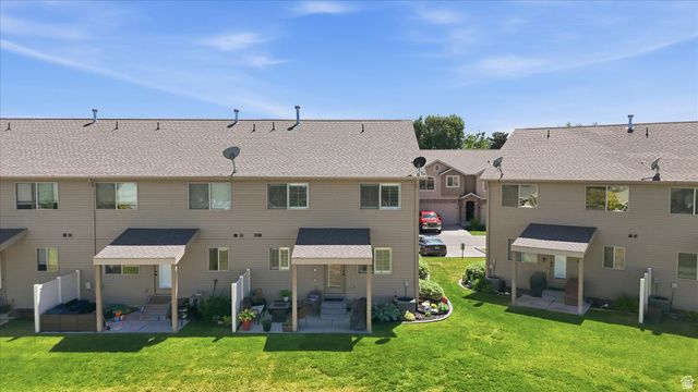 1830 W 5050 S, Roy, UT 84067